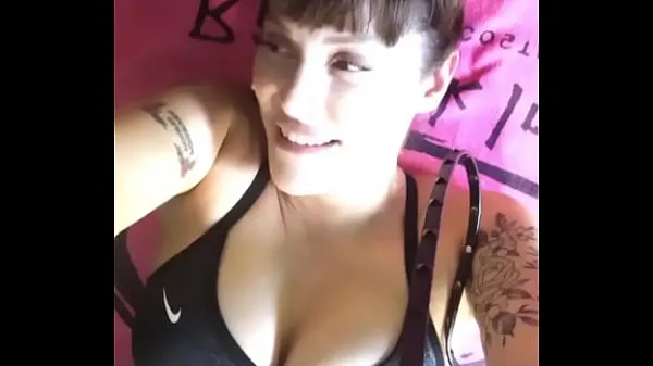 Vis Busty connie drev Clips