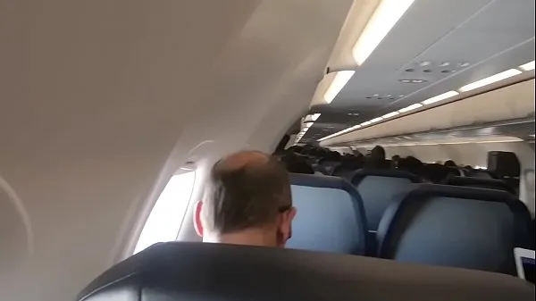 succhiare il pene in aereo