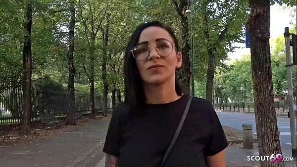 Mostrar GERMAN SCOUT - FIRST ANAL FOR FLOPPY TITS TATTOO TEEN NATASCHA STREET PICKUP CASTING Clipes de unidade