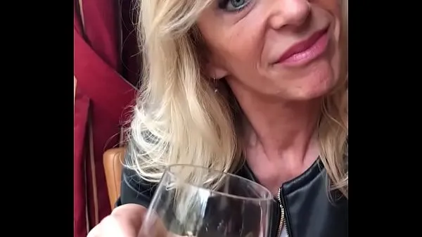 French MILF Marina Beaulieu having sex with BBC in front of her husband meghajtó klip megjelenítése