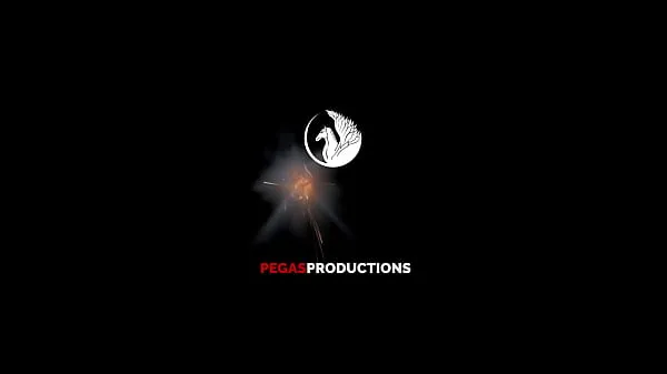 Klipleri Pegas Productions - A Photoshoot that turns into an ass sürücü gösterme