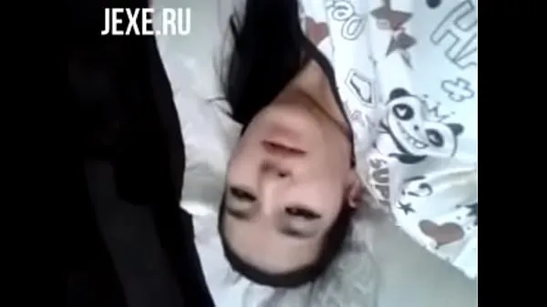 Εμφάνιση κλιπ μονάδας δίσκου Petite Uzbek Beauty Girl Fingering Pussy In Solo Masturbation