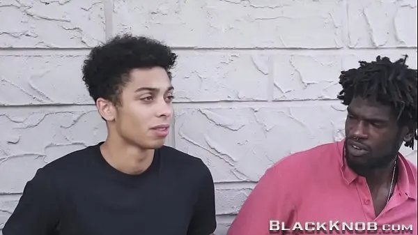 Pokaż klipy Gay teen rides black schlong napędu