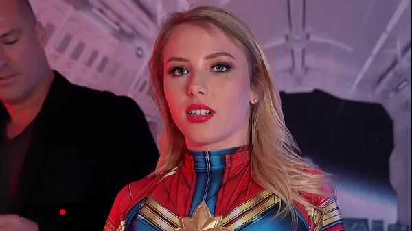 Amateur Boxxx - Dixie Lynn is a Teenage Captain Marvel meghajtó klip megjelenítése