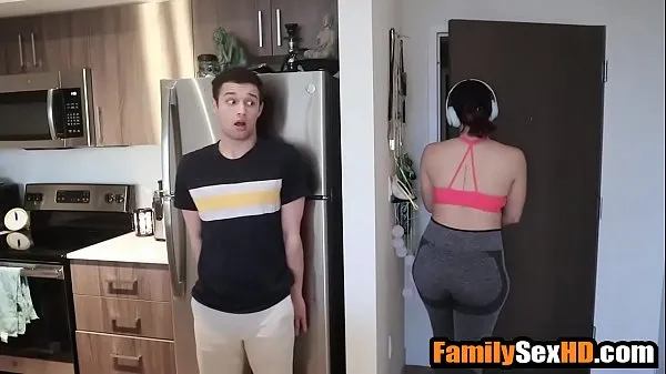 Show Pranking & fucking my fat ass step sister during quarrantine drive Clips