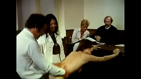 Mostra Casimir the cuckoo liver 1977 clip dell'unità