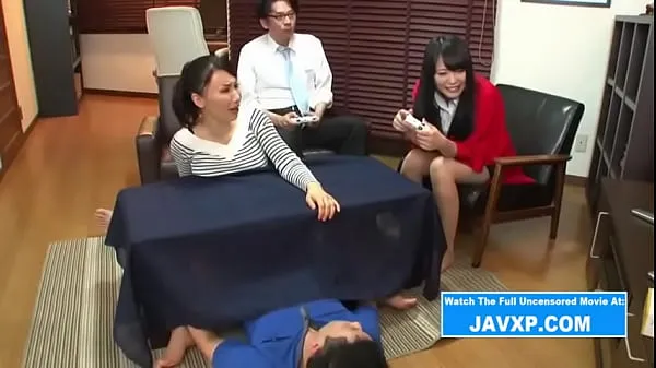 Toon JAV S. Fucking Mom under Table on Game Night drive Clips