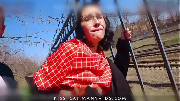 Let's walk in Nature - Public Agent PickUp Russian Student to Real Outdoor Fuck / Kiss cat 4k meghajtó klip megjelenítése