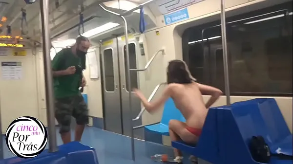 Tunjukkan Nude photos on the São Paulo subway? You're having a Klip pemacu