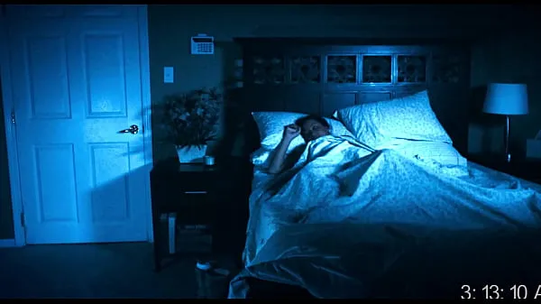 Εμφάνιση κλιπ μονάδας δίσκου Essence Atkins - A Haunted House - 2013 - Brunette fucked by a ghost while her boyfriend is away