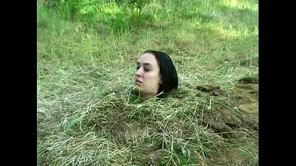 Forest bdsm burial and bizarre domination of slavegirl meghajtó klip megjelenítése
