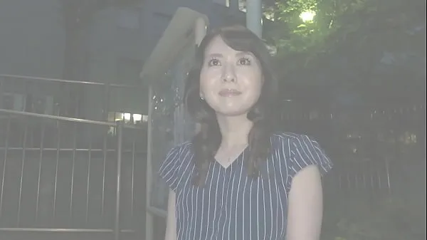 First shot married woman, again. Arisa Funaki meghajtó klip megjelenítése