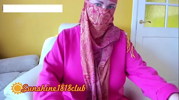 Tampilkan Arabic sex webcam big tits muslim girl in hijab big ass 09.30 drive Klip