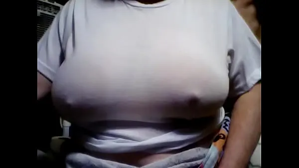 I love my wifes big tits meghajtó klip megjelenítése