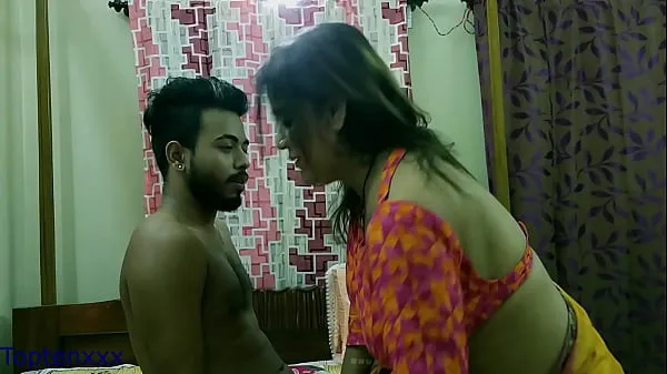 Hiển thị Bengali Milf Aunty vs boy!! Give house Rent or fuck me now!!! with bangla audio lái xe Clips