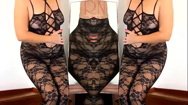 แสดง The maid shows her pussy in pantyhose. You can fuck a bitch in this outfit คลิปการขับเคลื่อน