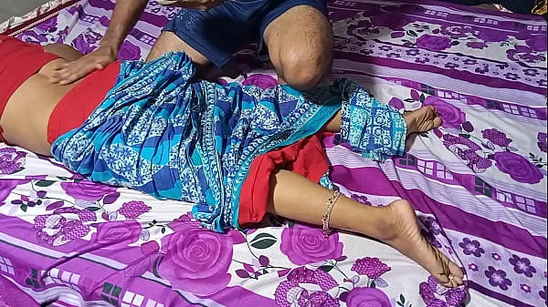 Εμφάνιση κλιπ μονάδας δίσκου Friend's mom fucks pussy under the pretext of back massage - XXX Sex in Hindi