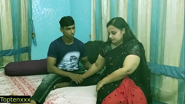 Prikaži Indian teen boy fucking his sexy hot bhabhi secretly at home !! Best indian teen sex posnetke pogona