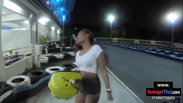 Hiển thị Go karting with big ass Thai teen amateur girlfriend and horny sex after lái xe Clips