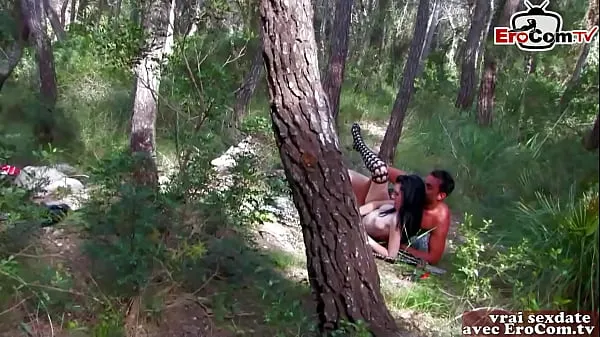 Vis Skinny french amateur teen picked up in forest for anal threesome drev Clips