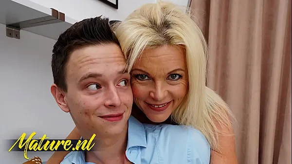 Visa An Evening With His Stepmom Gets Hotter By The Minute enhetsklipp