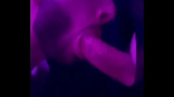 Gay gloryhole suck meghajtó klip megjelenítése