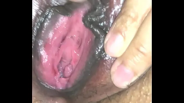 Tunjukkan She is nutting with her pussy opened Klip pemacu