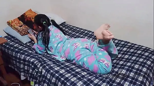 Show My pretty neighbor in pajamas lets me see her underwear and fuck her before they discover us, we're home alone and I took the opportunity to fuck her drive Clips