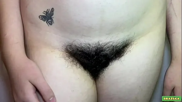 Tunjukkan 18-year-old girl, with a hairy pussy, asked to record her first porn scene with me Klip pemacu