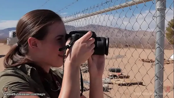 Prikaži Sexy war reporter Casey Calvert caught on cam soldier James Deen fucking bound babe Lyla Storm then she is caught and anal fucked too in a desert posnetke pogona