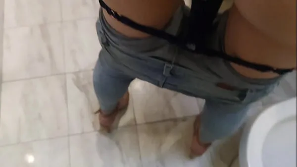 Show They almost caught us fucking in the bathroom of my best friend's house who was having her birthday but the desire to fuck was greater drive Clips