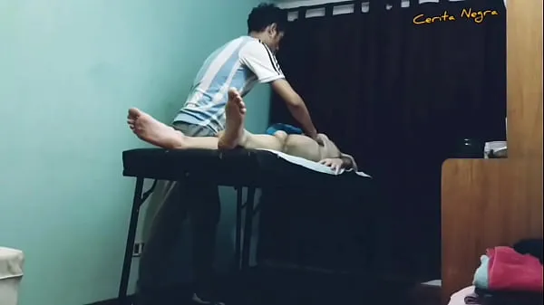 Massaging a male, I end up tasting his cock (part 1/2 드라이브 클립 표시