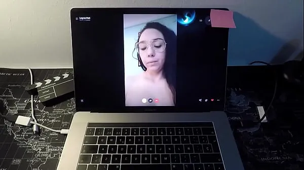 แสดง Spanish MILF porn actress fucks a fan on webcam (VOL III). Leyva Hot ctdx คลิปการขับเคลื่อน
