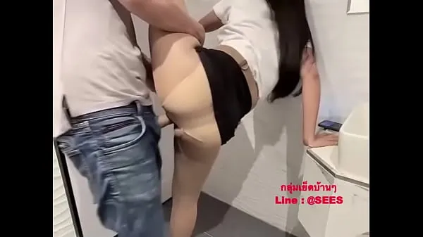 tricking girlfriend to fuck in the bathroom 드라이브 클립 표시