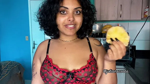 แสดง Gordinha rabuda fodendo de quatro Juliana coxta levando tapa e sentando no motel vlog sacana cortando abacaxi คลิปการขับเคลื่อน