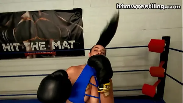 Thicc Babe POV Boxing Ryona meghajtó klip megjelenítése