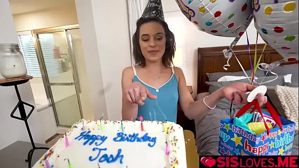 إظهار مقاطع محرك الأقراص Joshua Lewis celebrates birthday with Aria Valencia's delicious pussy