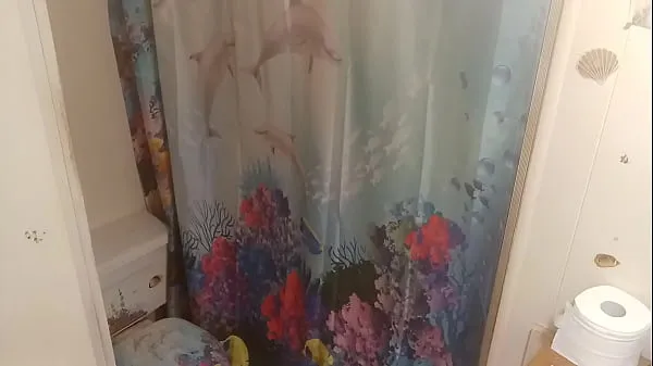 显示Bitch in the shower驱动器剪辑