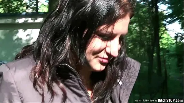 Visa Bitch STOP - Busty teen Veronika fucked outdoor enhetsklipp