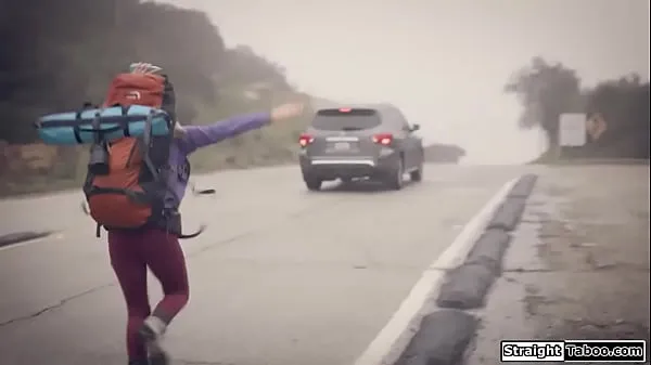 Zobraziť Blonde hitchhiker DPed by two strangers klipy z jednotky