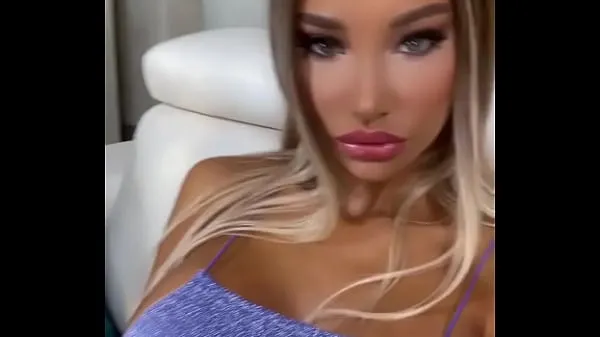 Beautiful Monika Fox Poses In A Luxurious Blue Dress & Teases Pussy meghajtó klip megjelenítése
