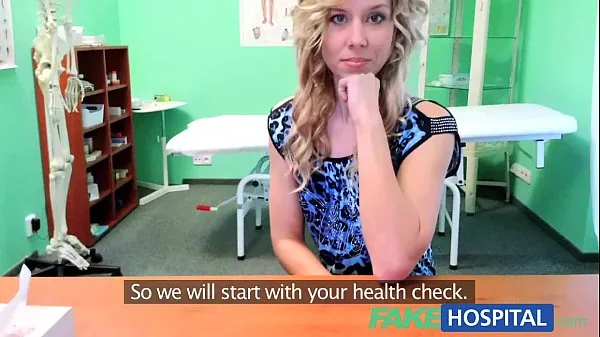 Prikaži Fake Hospital Doctor offers blonde a discount on new tits in exchange for a good posnetke pogona