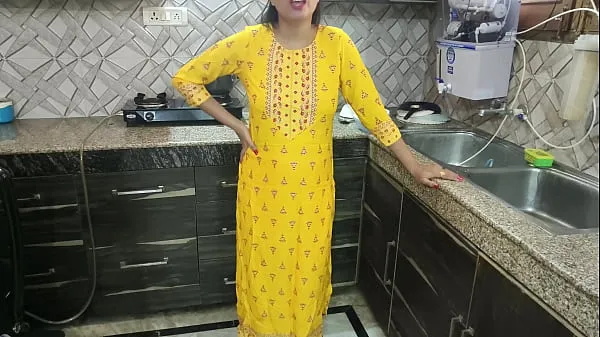 Εμφάνιση κλιπ μονάδας δίσκου Desi bhabhi was washing dishes in kitchen then her brother in law came and said bhabhi aapka chut chahiye kya dogi hindi audio