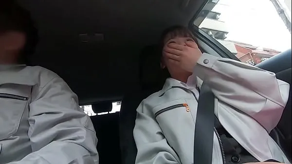 Tunjukkan The whole story of an affair in the company, captured by a camera installed in a company car! A quiet married woman who is tired of her job is seduced by her boss in the car while on a round-the-clock trip Klip pemacu