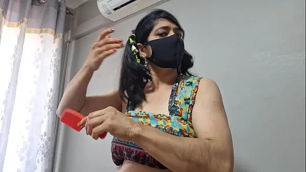 显示Desi girl on Webcam licking her pussy驱动器剪辑