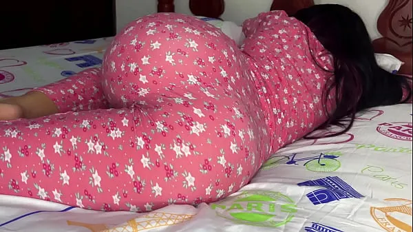 Vis I can't stop watching my Stepdaughter's Ass in Pajamas - My Perverted Stepfather Wants to Fuck me in the Ass stasjonsklipp