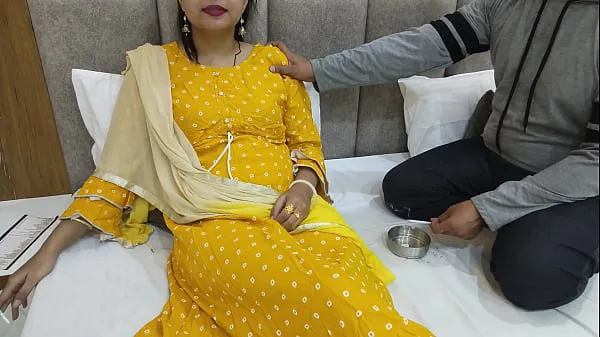 Hiển thị Desiaraabhabhi - Indian Desi having fun fucking with friend's mother, fingering her blonde pussy and sucking her tits lái xe Clips