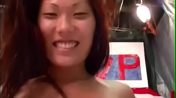 Tunjukkan 18YO ASIAN BABE DOES PORN SHE RIDES ITALIAN DICK Klip pemacu