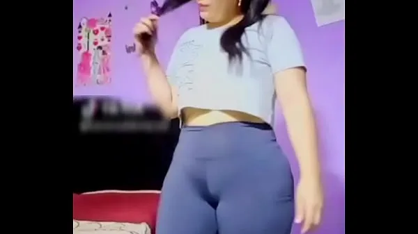 Tunjukkan Latina big thick juicy hips dancing in tight leggins - Conchona hermosa Klip pemacu
