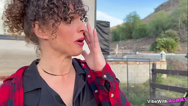 Crying Jewish Ranch Wife Takes Neighbor Boy's Virginity meghajtó klip megjelenítése